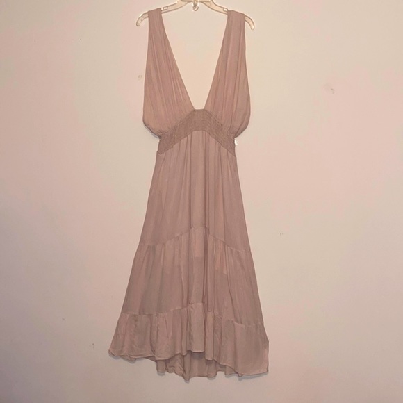 Gilli Beige Maxi Dress NWT Size Large - Picture 1 of 6